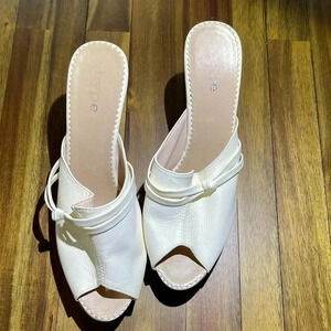 Vintage HYPE leather and wood peep toe heels